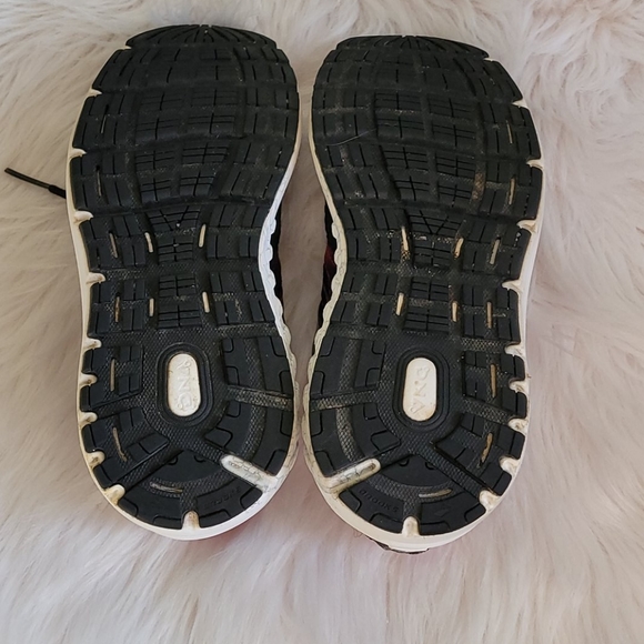 Brooks Addiction 13 running shoes size 7.5 wide - Picture 5 of 8